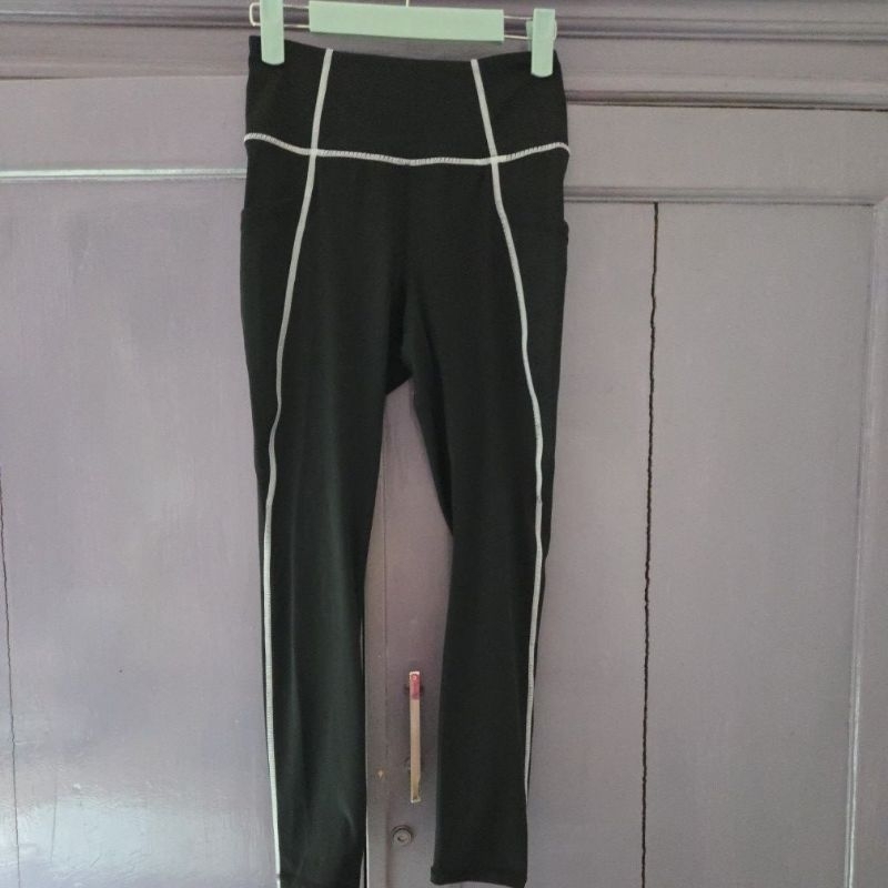 PRELOVED LEGGING COTTON ON BODY