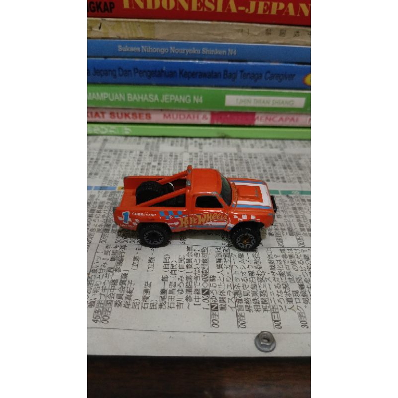 Hotwheels 87 Dodge D100