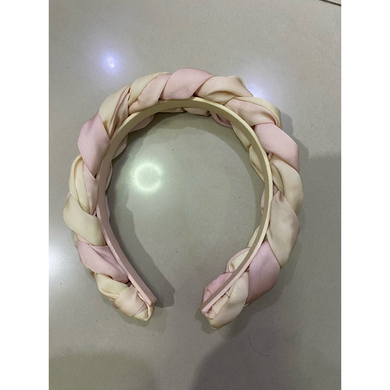 

pita mmhuilet braid pink