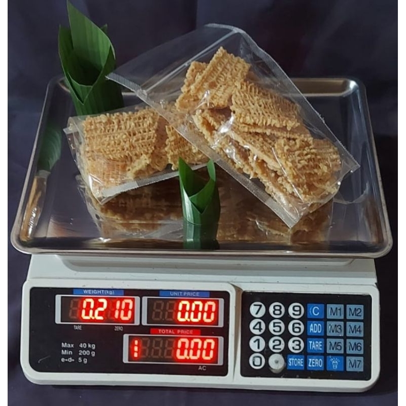 

KERIPIK TERLARIS GEDEBOK PISANG RASA ORIGINAL 100 Gram.