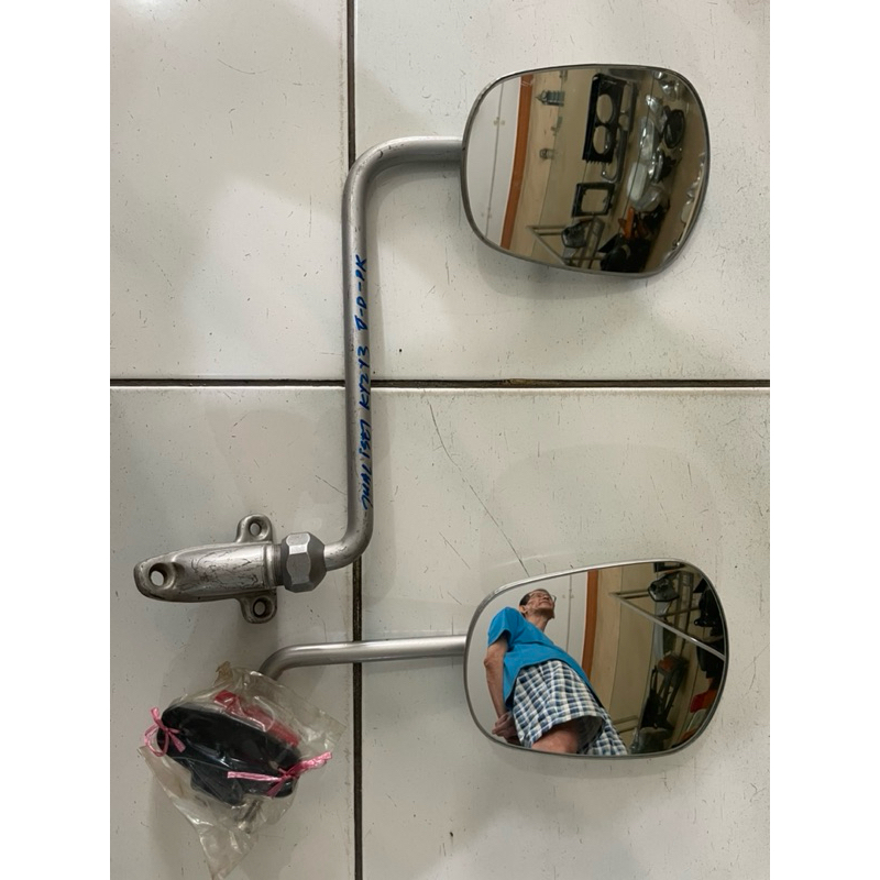 SPION TOYOTA HIACE TUA ORIGINAL NOS