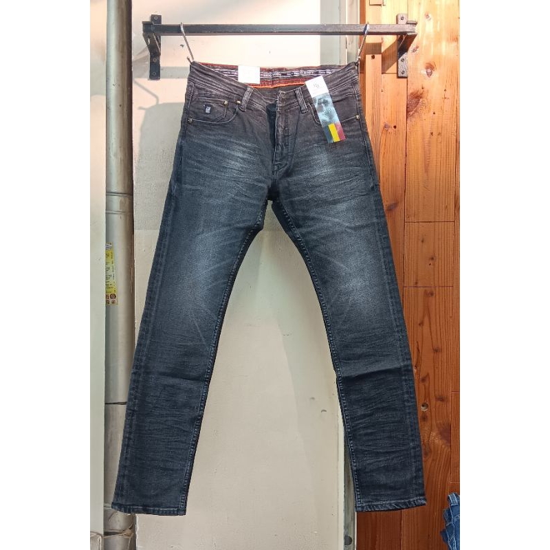 HUGO BODY | Celana Panjang Jeans Stret Polos 28-34
