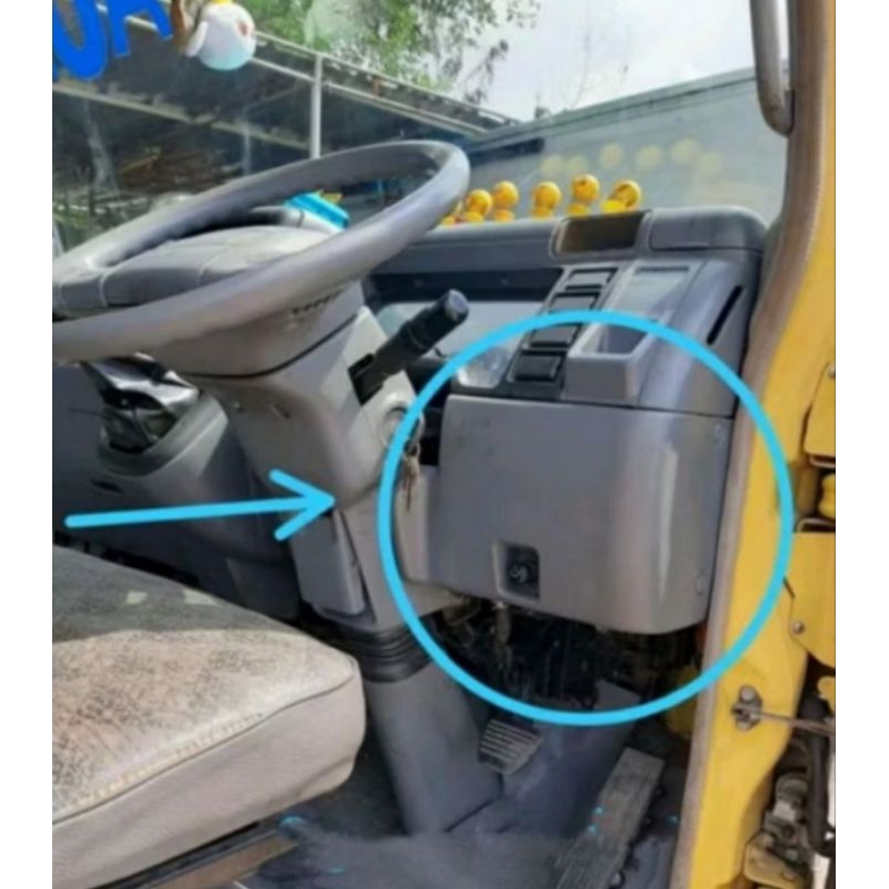Dashboard Bawah Kanan ORI Mitsubishi Canter, tutup dasbor