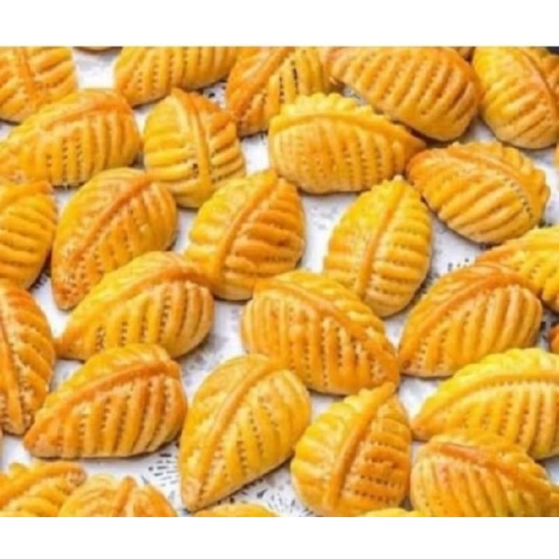 

NASTAR JUMBO BENTUK DAUN