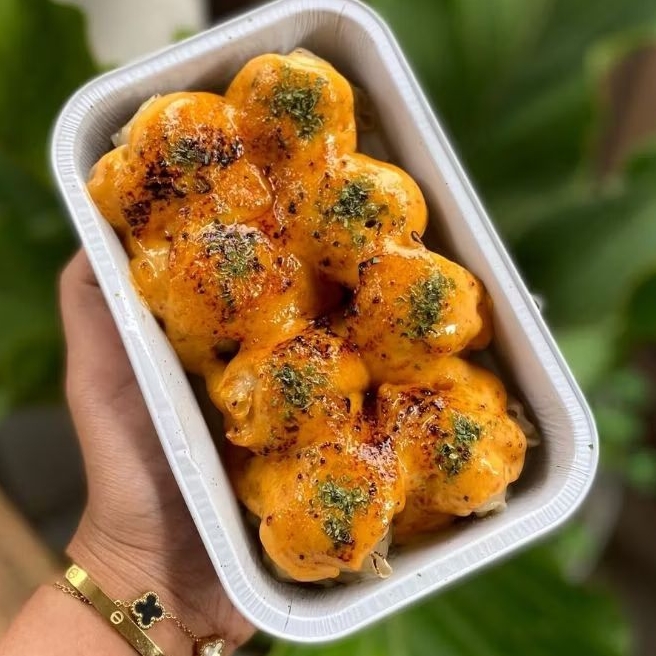 

Dimsum mentai Premium Tobiko Asli isi 8 free chili Oil (Instans only)