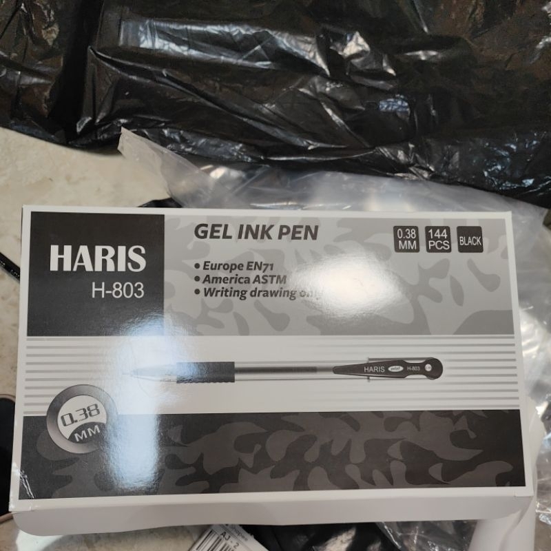 

PULPEN HITAM HARIS DAPAT 2 lusin