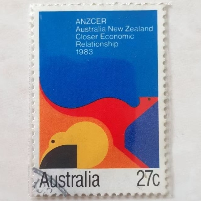 

Perangko Australia ANZCER Stylised kangaroo and kiwi Tahun 1983