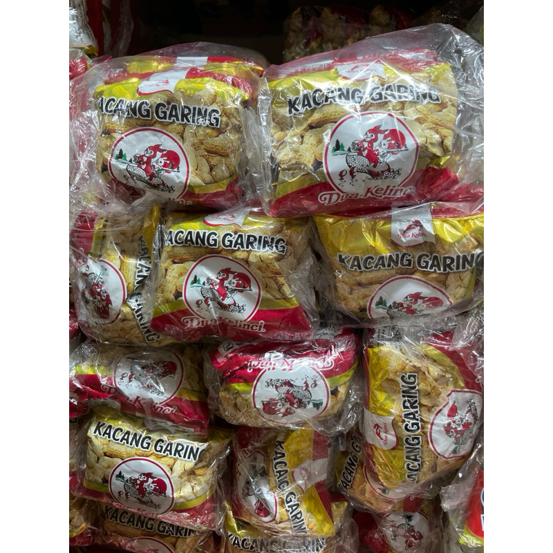 

Kacang Garing Kulit Dua kelinci 1pak isi 10 bungkus