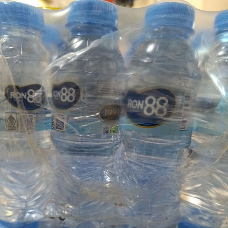 

AIR MINERAL RON 88 MINI 200 ml 1 krat