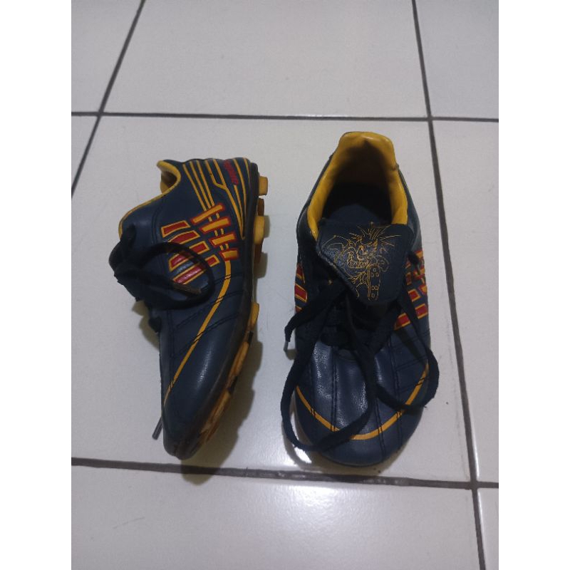 prelove sepatu spull bola Ardiles no 32