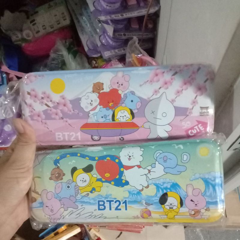 

promo kotak pensil/pulpen kaleng bt21 ready warna bnyk