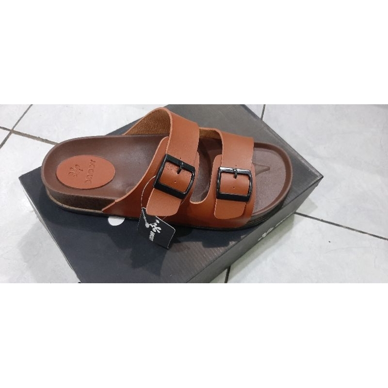 Sandal Brody