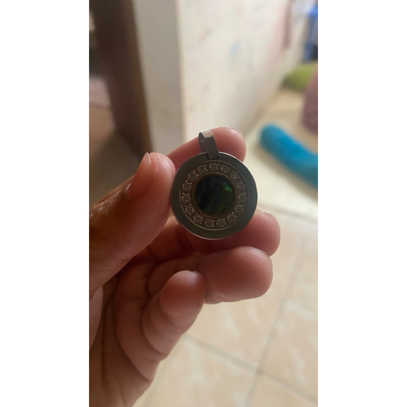 Preloved Kalung Pendant Kesehatan MCI