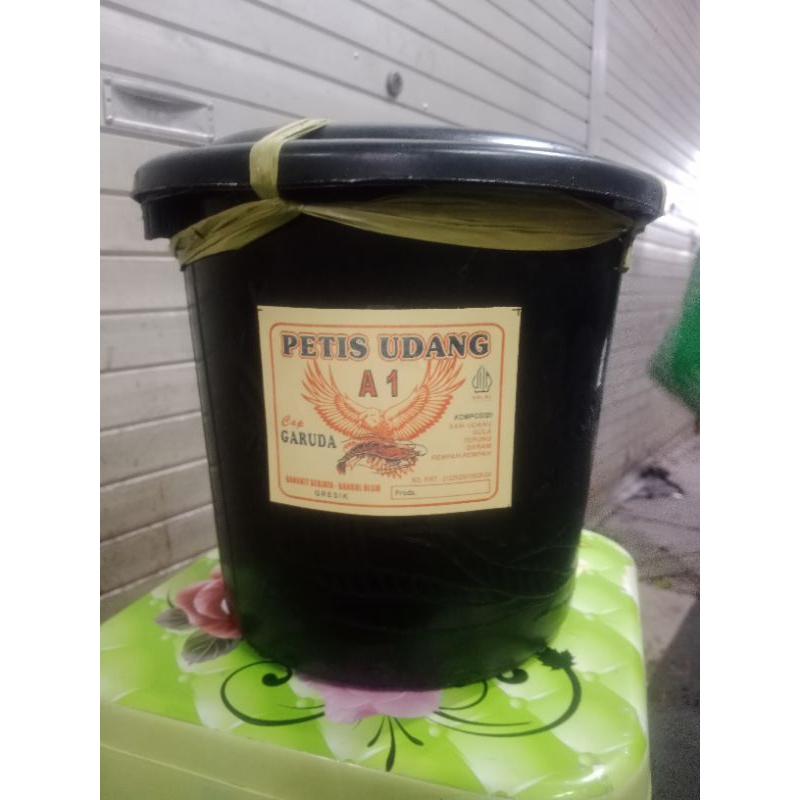 

petis hitam udang, asli, segar, buat rujak cingur cap garuda kemasan bungkus 1kg / 1timbah 8kg