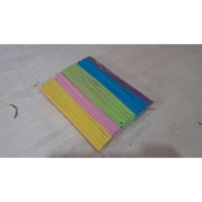 

RK01 mie gepeng warna warni 1000gr
