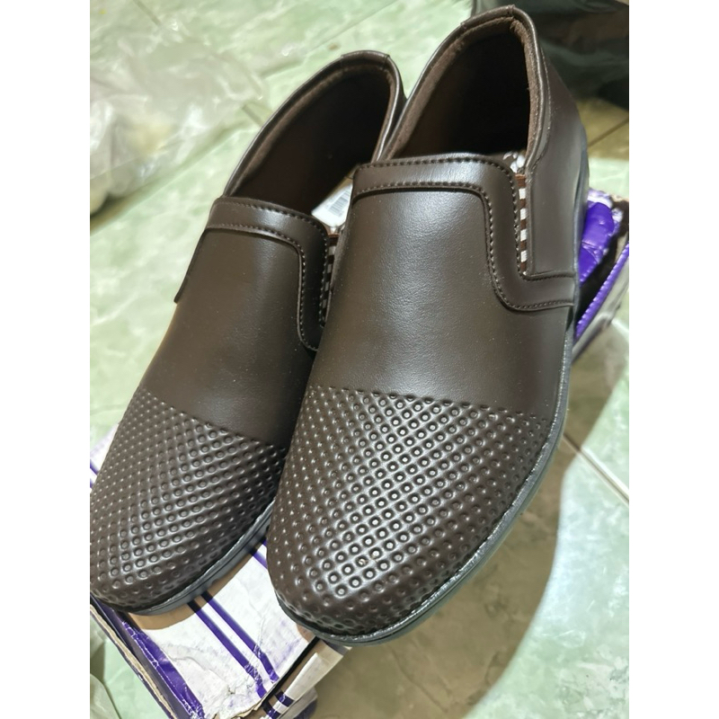 Dr kelvin size 39 SALE SEPATU PRIA