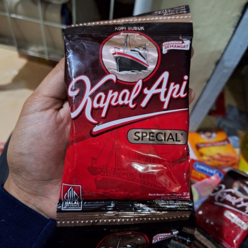 

Kopi Hitam Kapal Api Special Sachet 30g