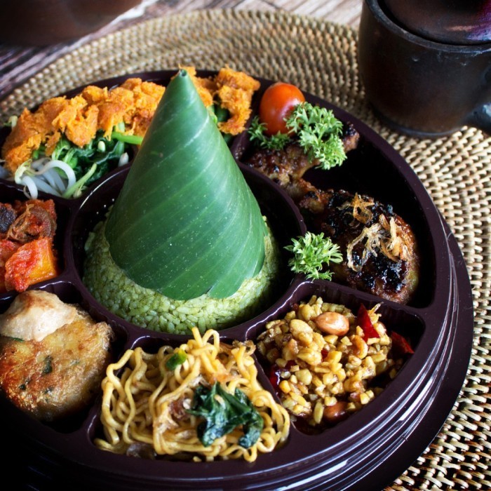 

Nasi Tumpeng mini sekat Pilihan Paket Bervariasi