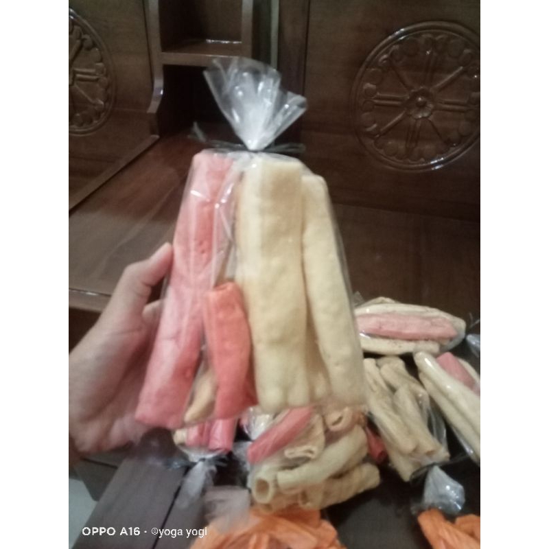

Kerupuk Usus Renyah Gurih | Cemilan Rumahan | 3 Bungkus Rp.5000.