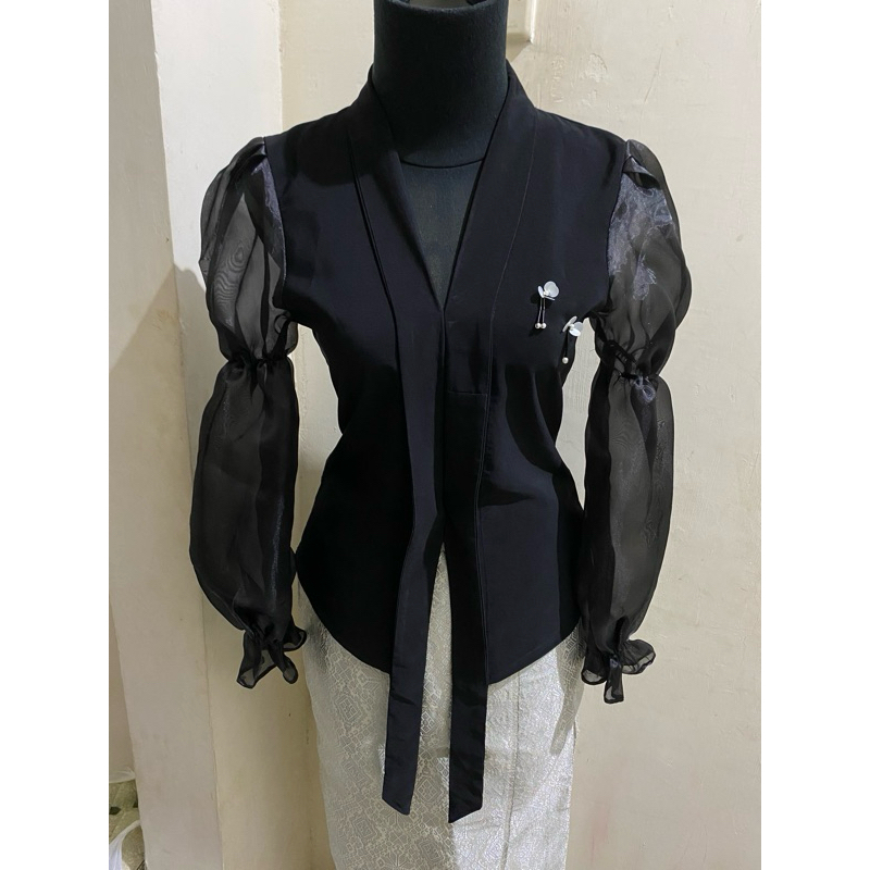 KEABAYA HITAM/KEBAYA WISUDA HITAM KEKINIAN KEBAYA KONDANGAN KEBAYA MODERN HITAM KEBAYA SIMPLE HITAM/