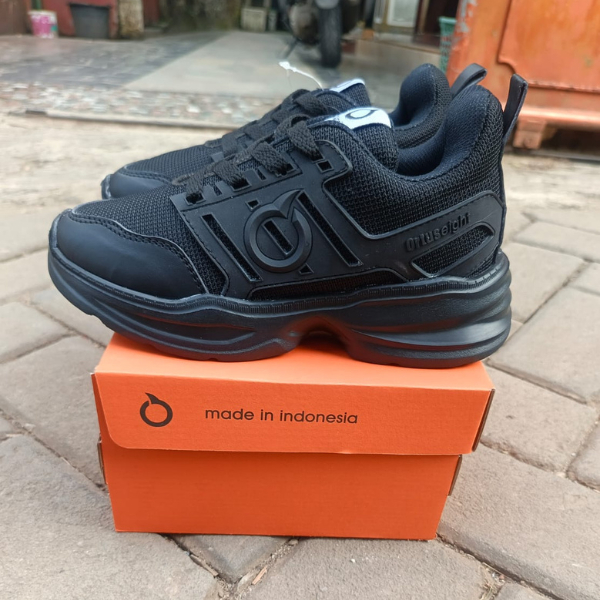 SNI_STORE SEPATU SEKOLAH SD SMP SMA SMK FULL BLACK SEPATU ANAK SEKOLAH LAKI LAKI DAN PEREMPUAN