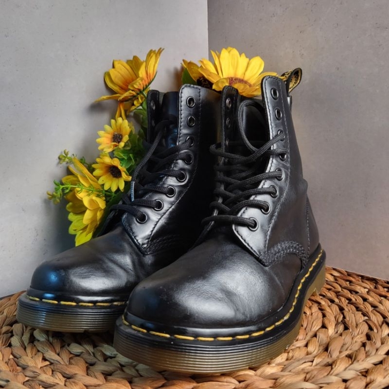 Both dr martin preloved