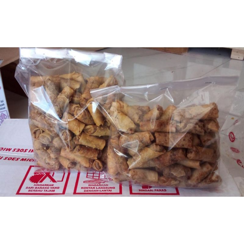 

Sumpia udang cemilan kering