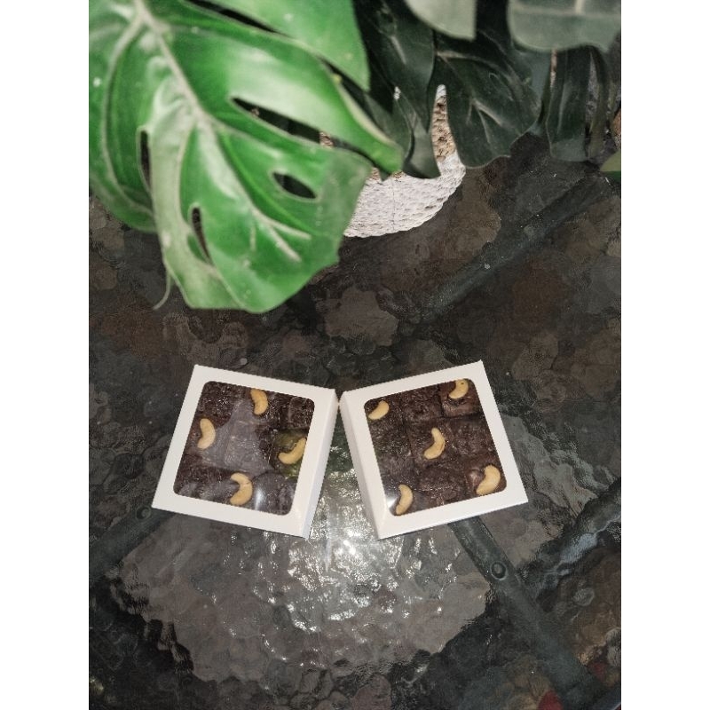 

Brownies Fudgy Premium Full Coklat Butter Wisman