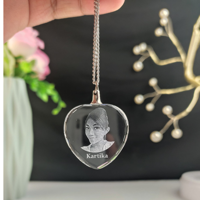 

Kalung crystal Liontin dan Gantungan kunci Crystal