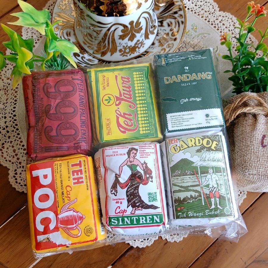 

TEH RACIKAN SOLO PREMIUM Isi 6 pcs (999,Jawa, Dandang item, Poci kuning, Sintren, Gardoe Ijo) Melati Tea