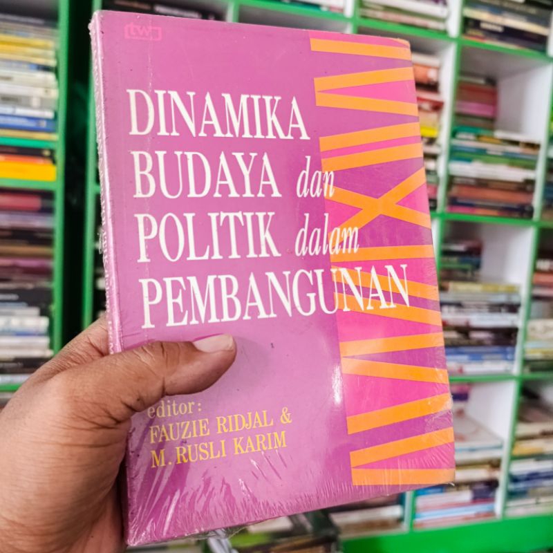 (ori) buku dinamika budaya dan politik dalam pembangunan