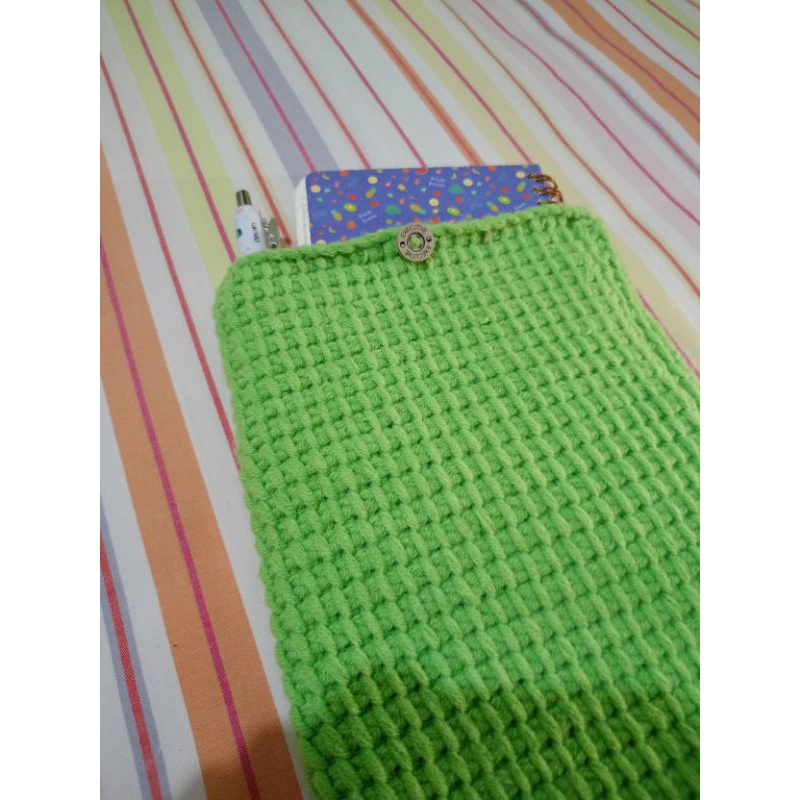 

(READY) booksleeve/bookcase, book sleeve/ book case rajut, crochet
