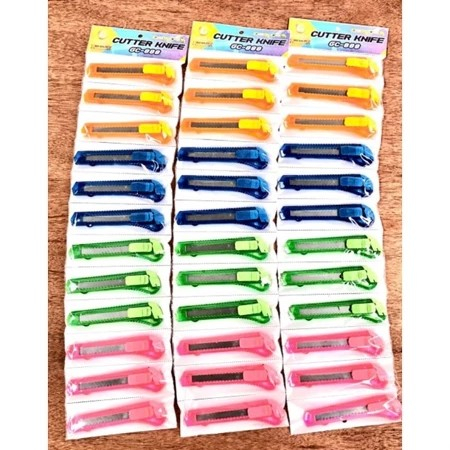 

PGATK-Pisau Cutter Besar Murah Transparan Warna Warni Satuan - PER PCS