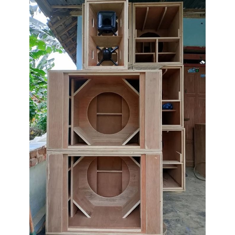 box parathel 15 inc .BOX PARATHEL 15 INC (Baca deskripsi)