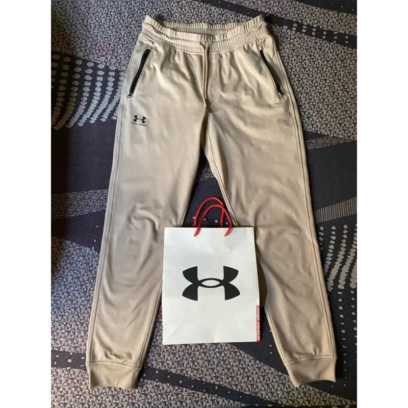 Joggerpants celana panjang training under armour