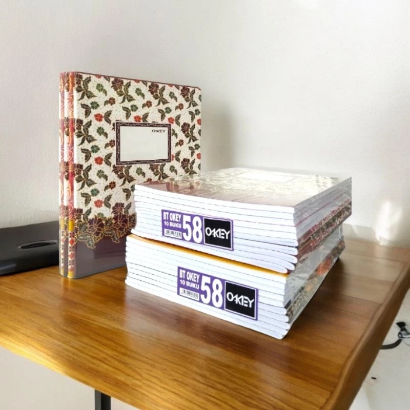 

BUKU TULIS OKEY COVER SAMPUL BATIK ISI 38/58 LEMBAR