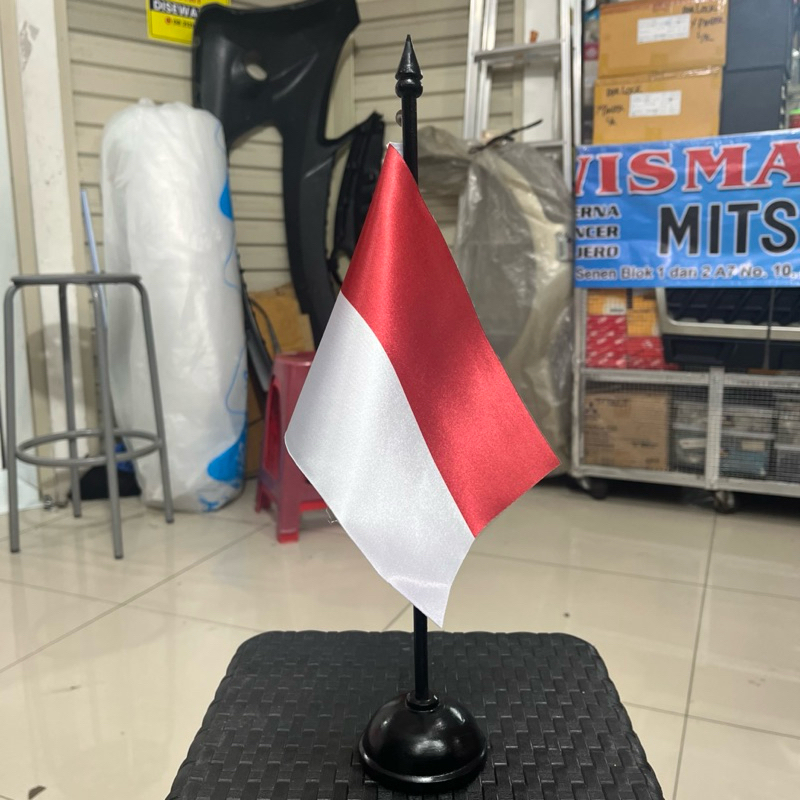 

HenJO Lancar Jaya Advertising Bendera Meja Merah Putih/Tiang Bendera Meja Merah Putih/Bendera Meja