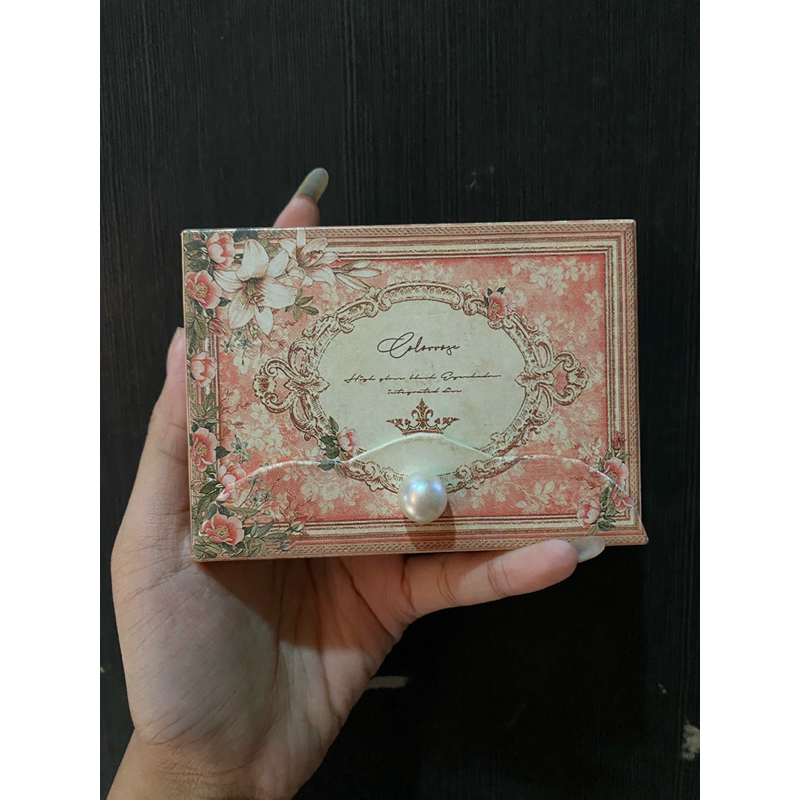 COLORROSE KKV eyeshadow pallete