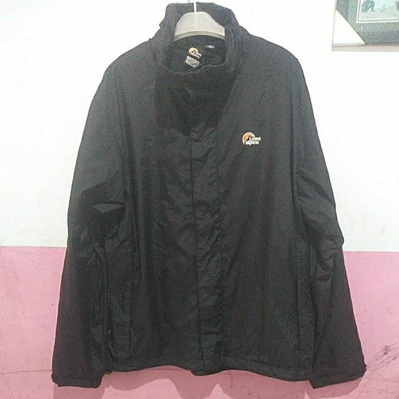jaket lowe alpine
