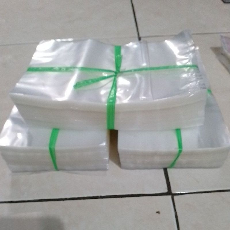 plastik PP 0,04x13x21