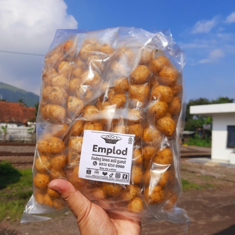 

EMPLOD (PEDAS) 300gr isi 10 pack rasa DAUN JERUK ENDOG LEWO CIMOL KERING asli Garut MURAH