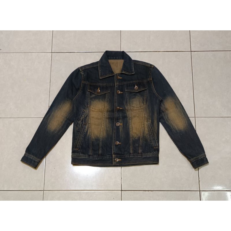 Jaket Denim Beyond Closet