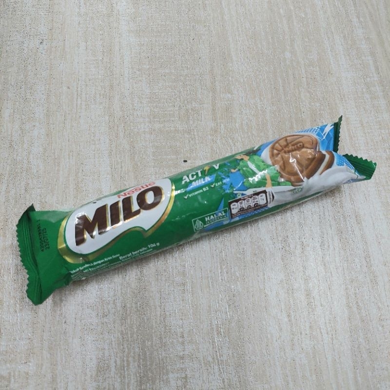 

Milo Biskuit - Biskuit Sandwich Dengan Krim Susu