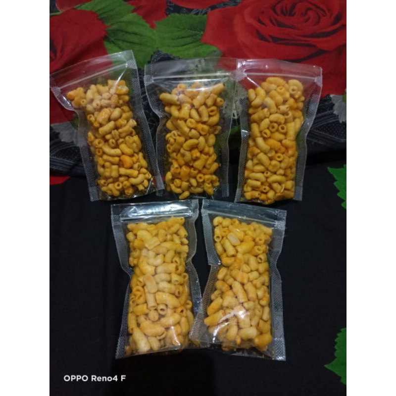

cemilan makroni/cemilan kekinian/dapat 5 pcs