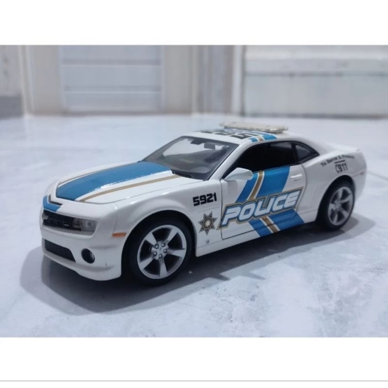 Diecast Maisto Camaro police
