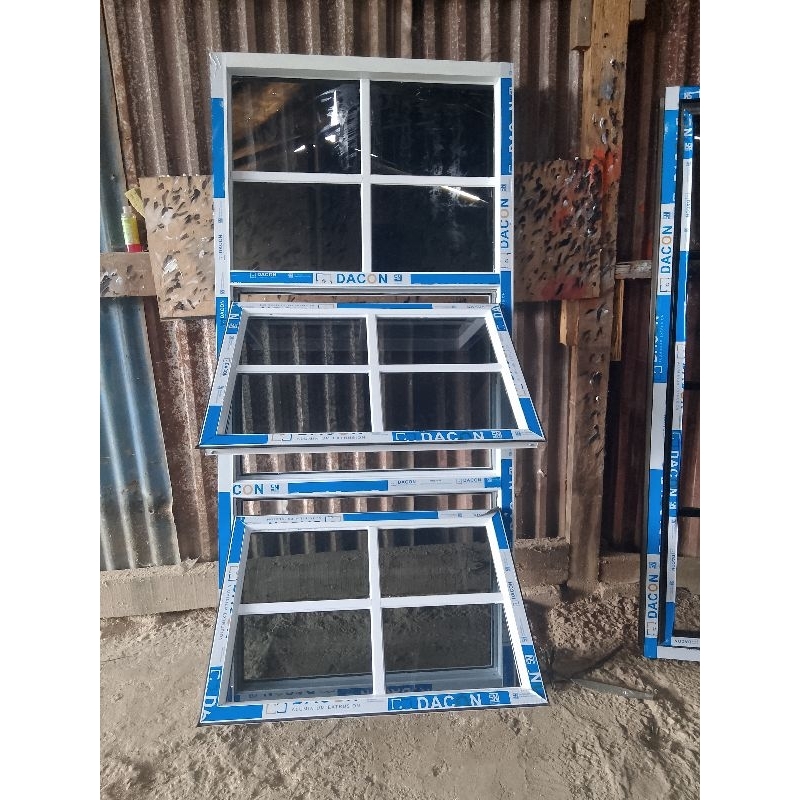 kusen jendela aluminium ornamen atas kaca mati ,tengah bawah bisa buka tutup .ukuran bervariasi 120x