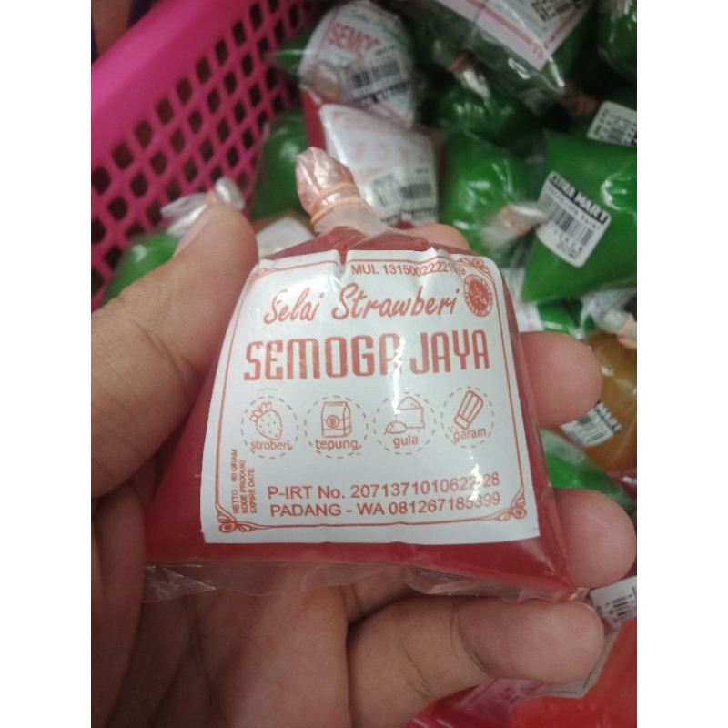 

Selai Rasa Strawberry Semoga Jaya 1Pcs