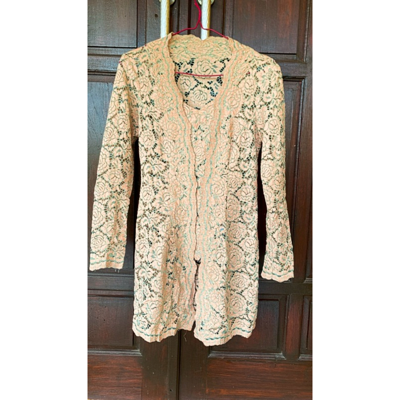 kebaya dusty pink