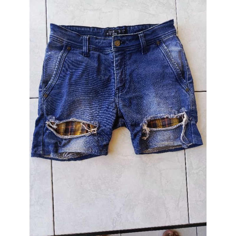Celana Pendek Riped NTF MAN Size 32