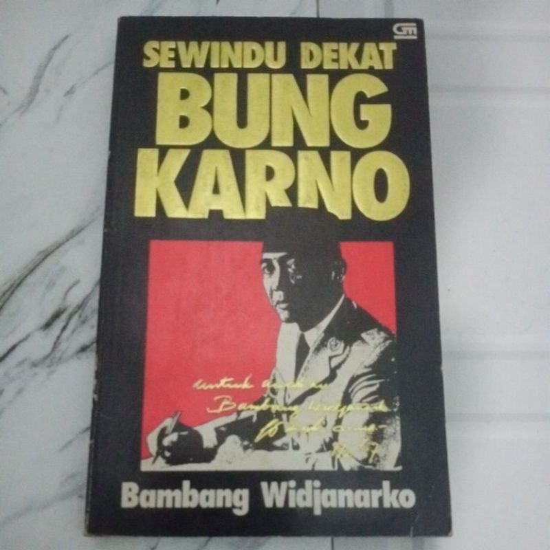 BUKU ORIGINAL SEWINDU DEKAT BUNG KARNO